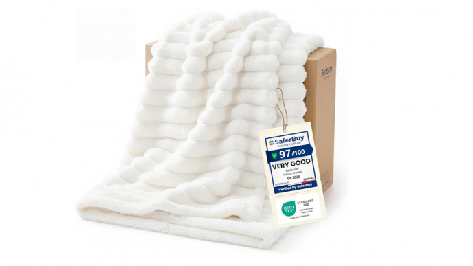Bedsure Fleece Throw Blanket Off White £6.39 @ Amazon / Bedsure EU