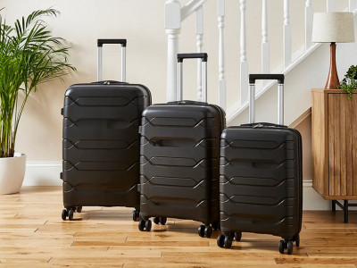 Set of 3 Black Hard Shell Suitcases £55.20