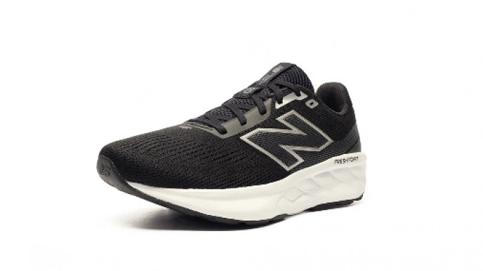 New Balance 520v9 Fresh Foam Men's Running Shoes now £39.97 delivered (using code) @ Express Trainers