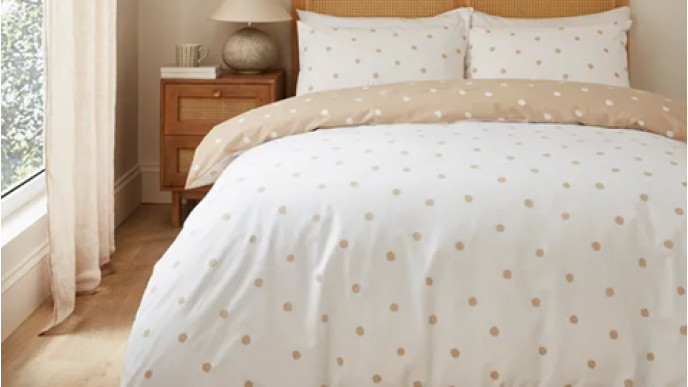 Reversible Polka Dot Polycotton Duvet Cover & Pillowcase Set now from £7 @ Dunelm