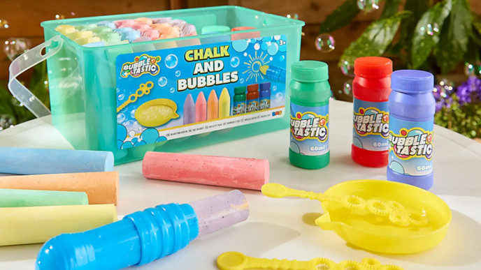 40 Piece Bubble & Chalk Set £5 @ Dunelm