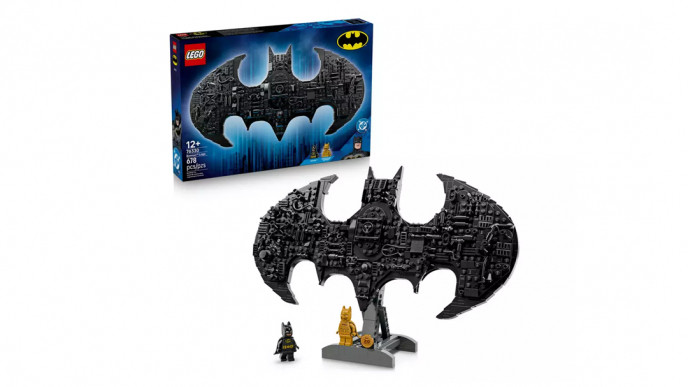 LEGO DC Batman Logo Set 76330 £56 @ The Entertainer