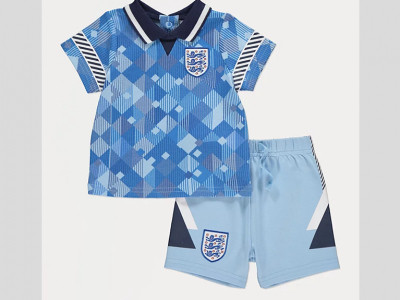 20% off Kids Football Clothing